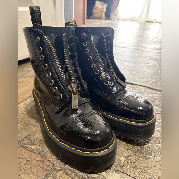 Sinclair Distressed Patent Leather Platform Boots - Dr Marten Size 8 - Picture 3 of 7